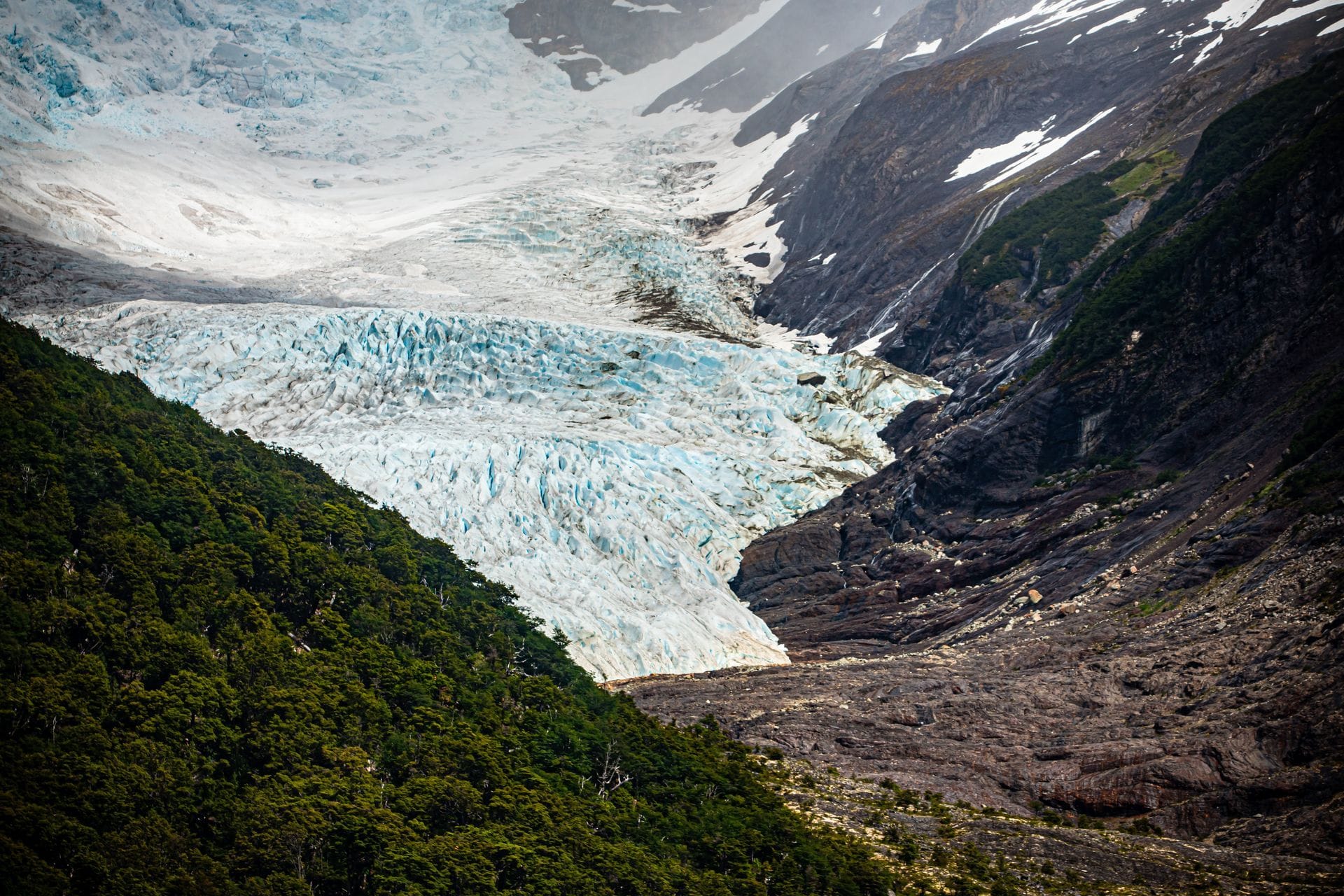 Glaciar Seco: qué es un glaciar colgante y por qué no llega al agua